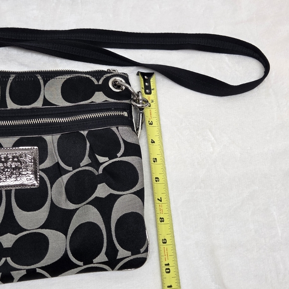 Coach Poppy Signature Sateen Pocket Swing Bag Black & Silver Crossbody Purple - Picture 9 of 13